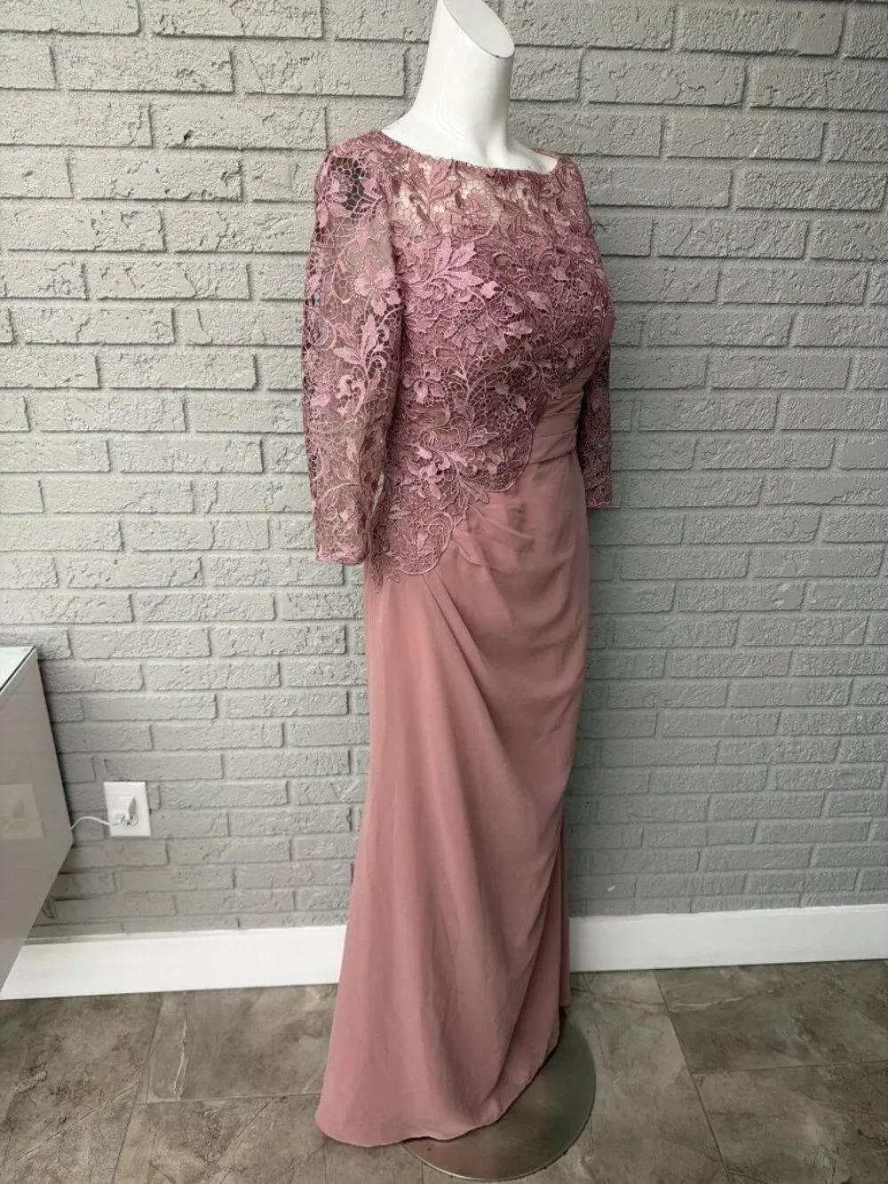 AW Bridal Zephyr Women Mauve Mist Lace Chiffon Mother of the Bridal Dress Size 8